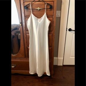 Victoria’s Secret NWT full length night gown size Large